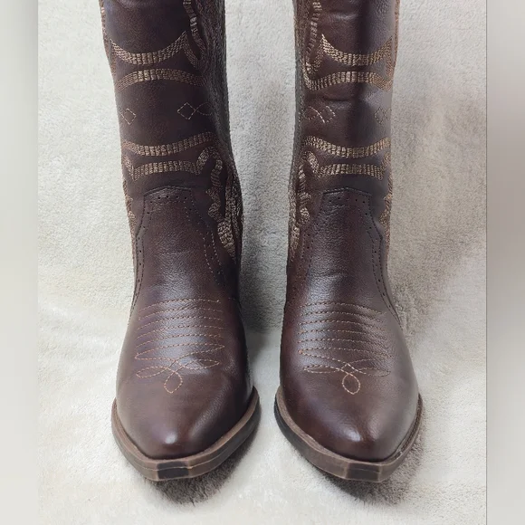 Brown Cowgirl Boots - Picture 3 of 16